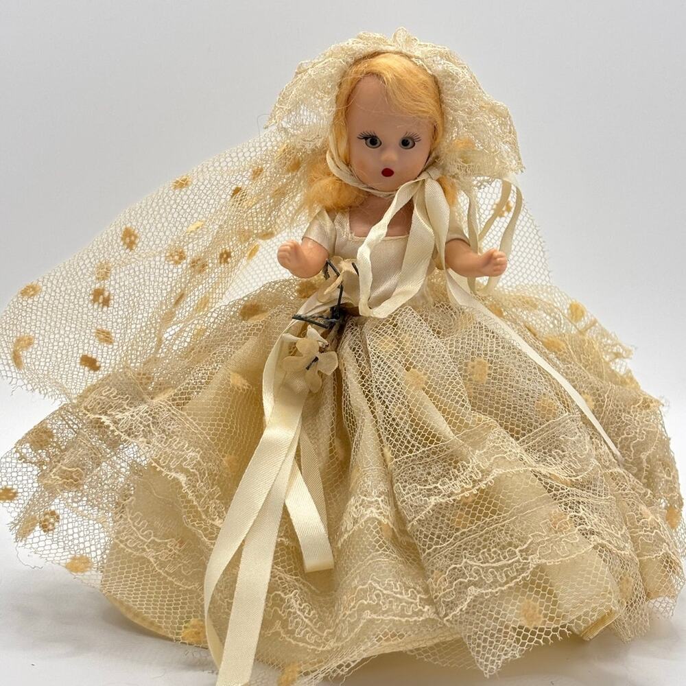 Vintage 1948-1960 Nancy Ann Storybook Bride Doll, Plastic, Sleepy Eyes